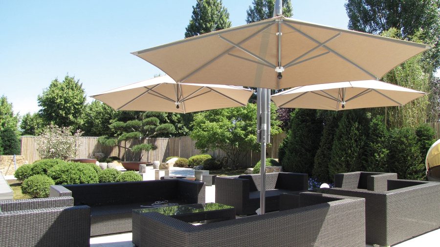 Garden parasol banner