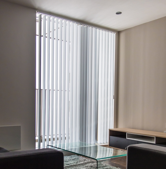 Curtain blinds