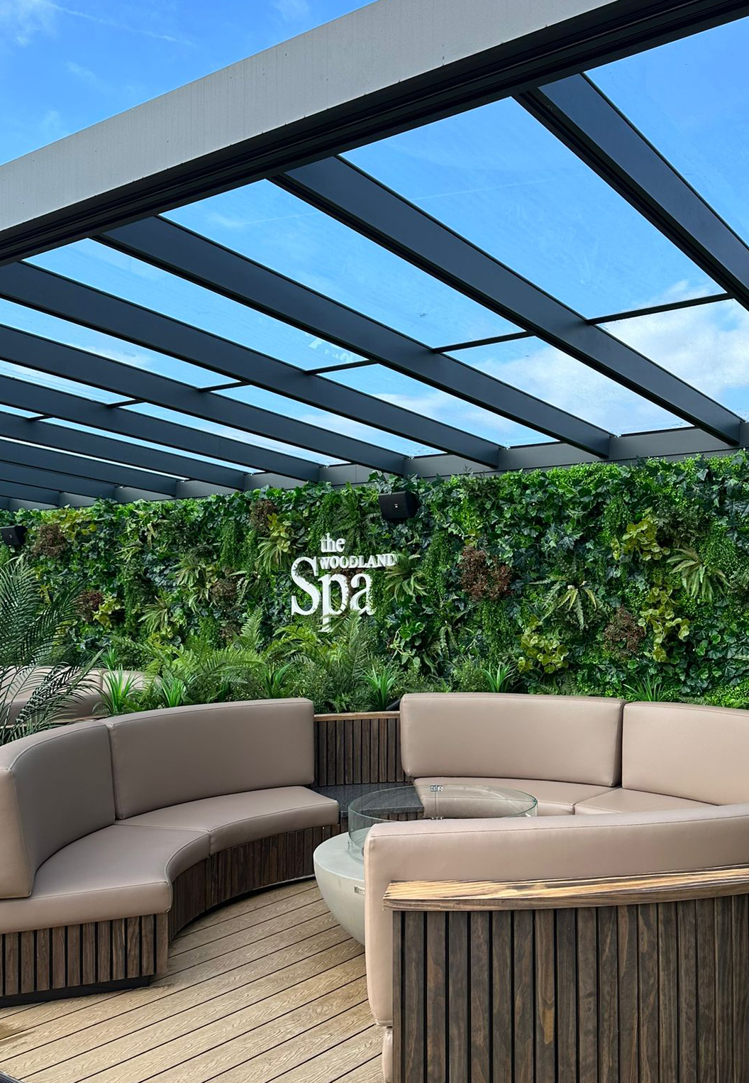 Pergola branding