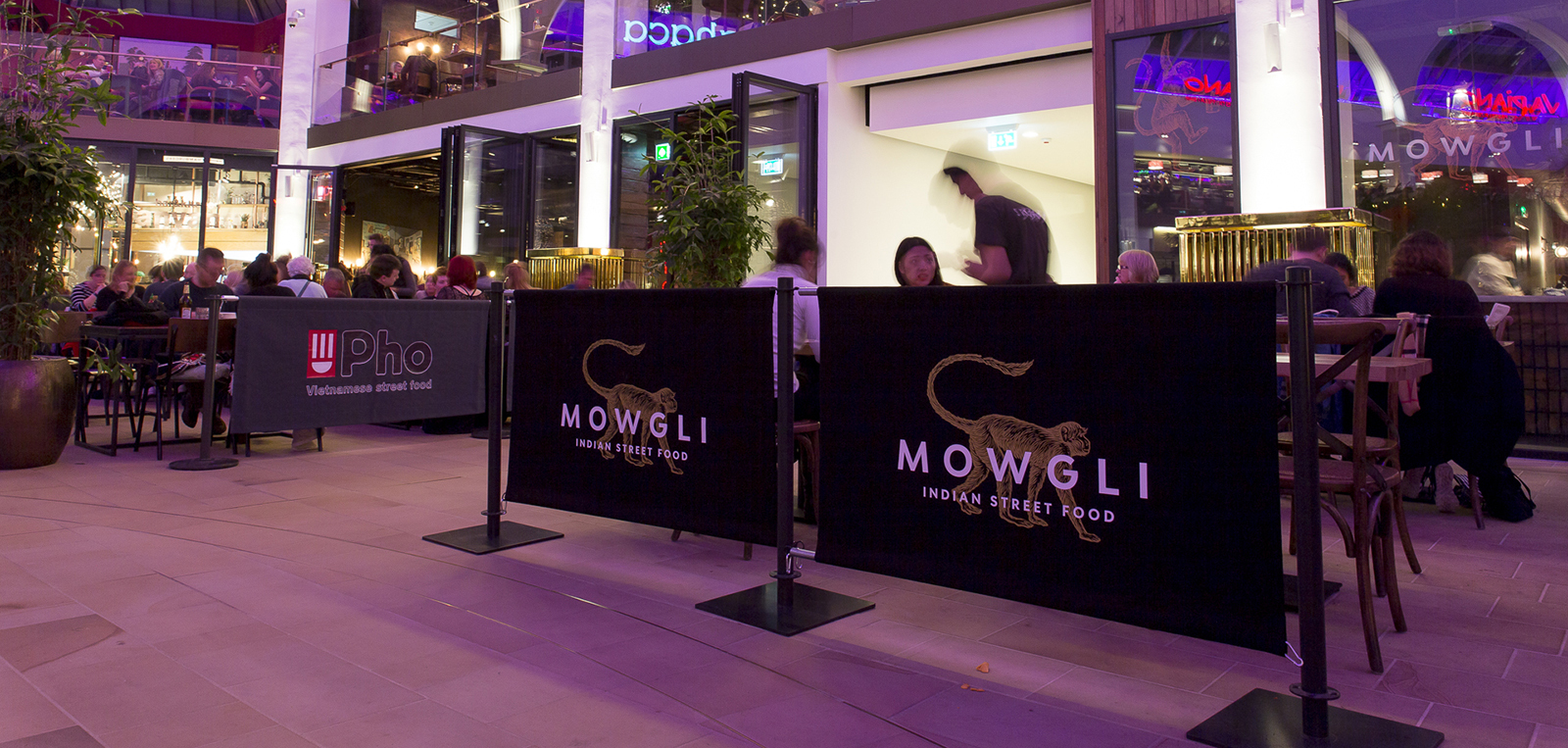 JR E102 Cafe Barriers Corn Exchange Manchester 2 galleryno2