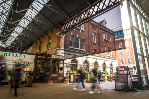 R102 Lynx Cable Old Spitalfields Market London 2